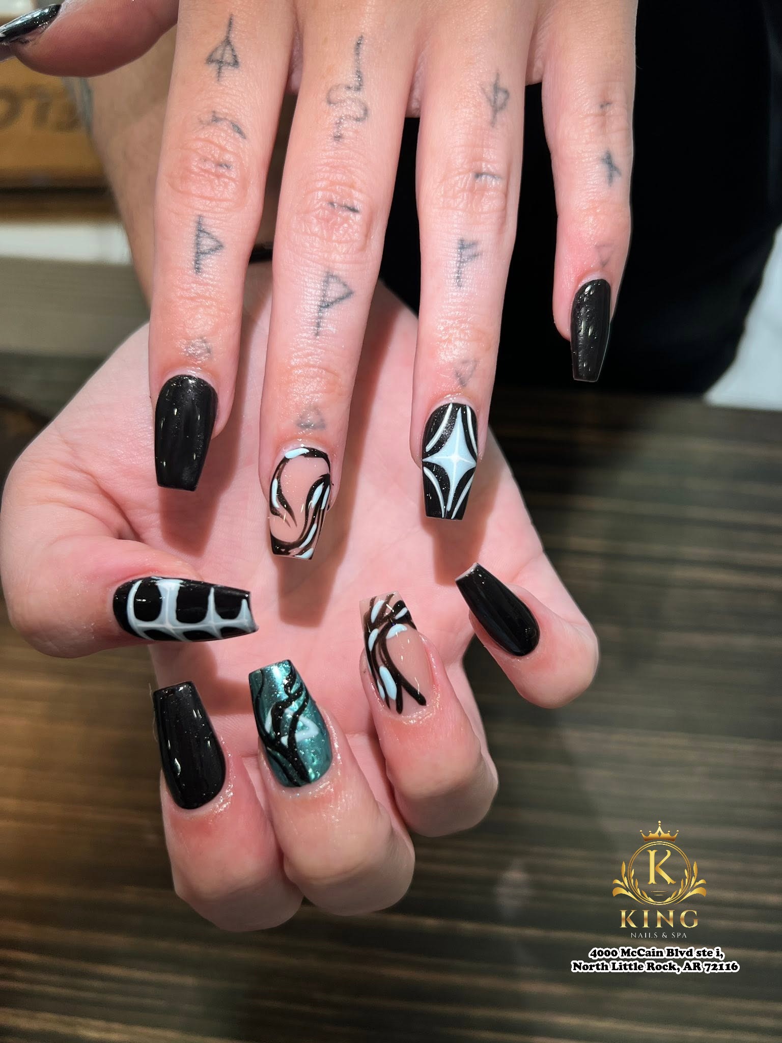 Elegant nails